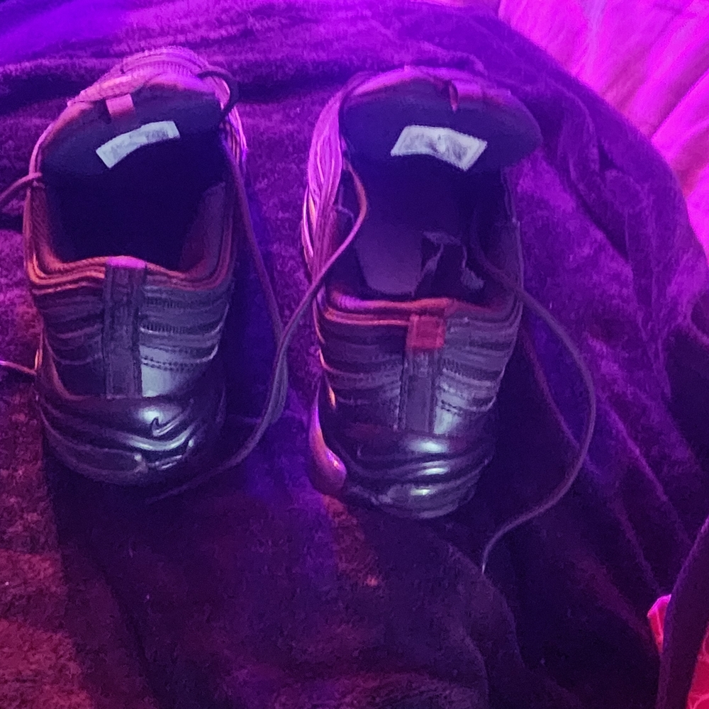 Nike Black and Silver Sneakers - Picture 4 of 5